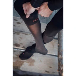 Falke Men's SK7 Race No Cushion Ski Sock 9 Falke Men's SK7 Race No Cushion Ski Sock -Finest Ski Equipment 2023 Falke M SK7 Sock BLK 4