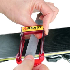 Base BEAST 18 Base BEAST -Finest Ski Equipment BEAST Base In Use Red